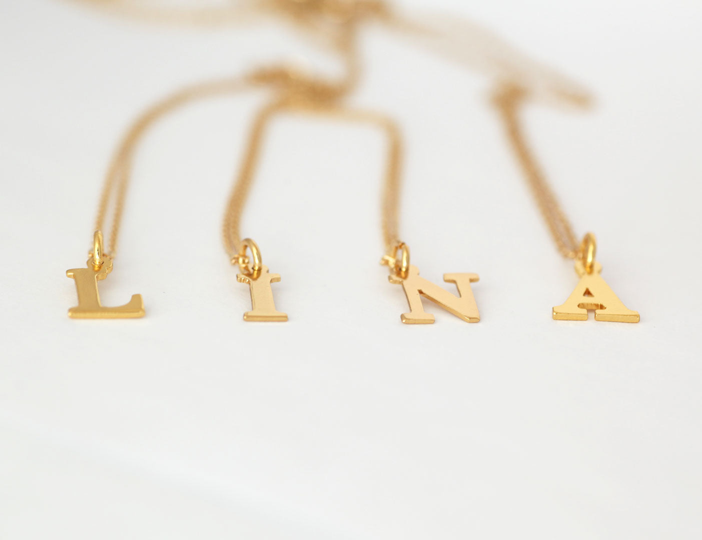 Collar Letras