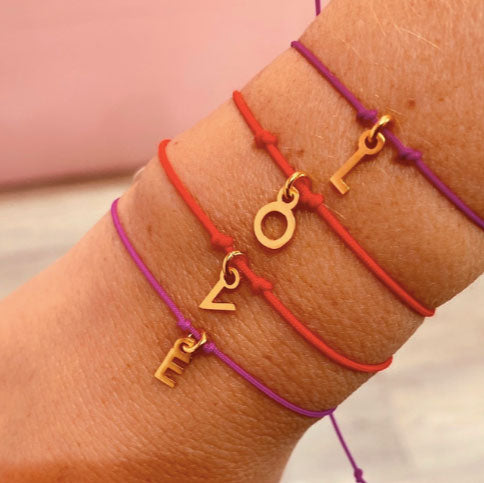 Pulsera Letras Hilo